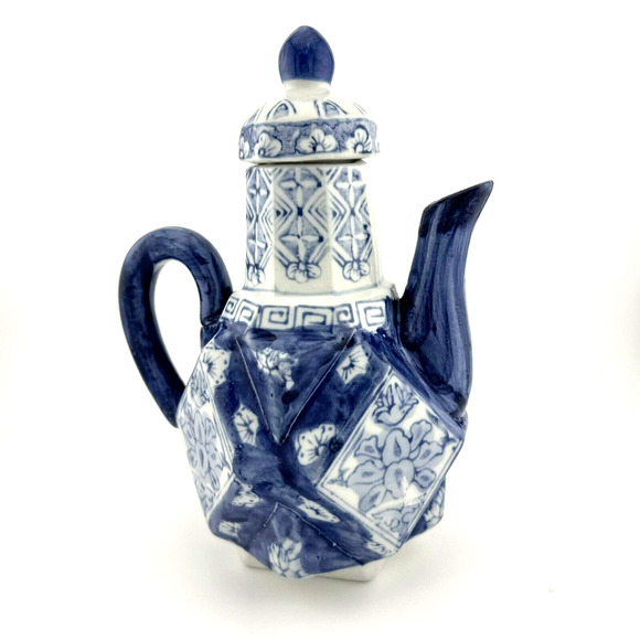 VTG Chinese Small Teapot Lid Blue & White Porcelain Floral Decor Collectible 7" - Picture 1 of 9
